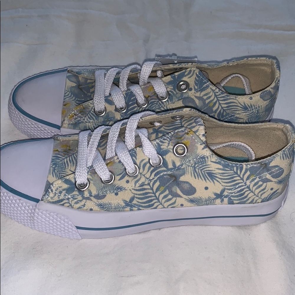 Tropical print Airwalk shoes
